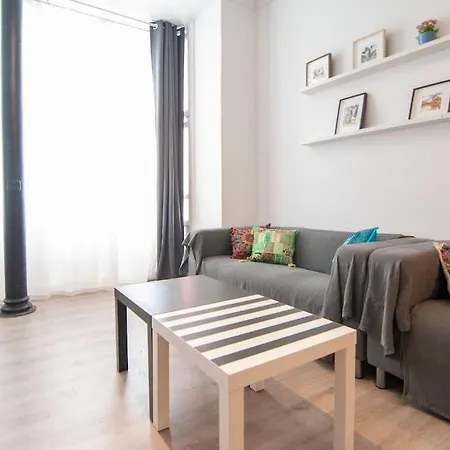 Familias Y Grupos - Muy Buena Ubicacion - Apartamento