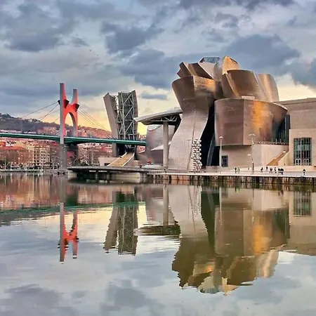 Familias Y Grupos - Muy Buena Ubicacion - *